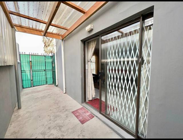 3 BEDROOM HOUSE FOR SALE IN SILVERSANDS
